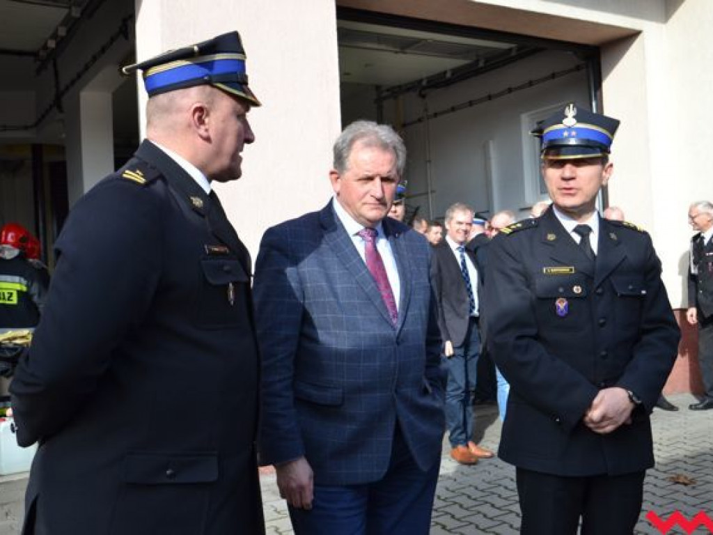 Strażacy podsumowali rok. Oficjalnie przekazano im też kluczyki do podnośnika