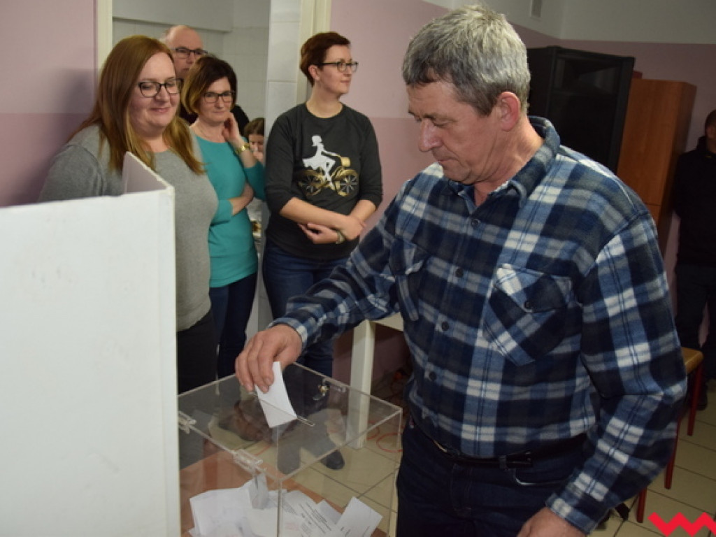 Absolutne poparcie dla Małgorzaty Jakubowskiej, sołtys Grabowa Królewskiego