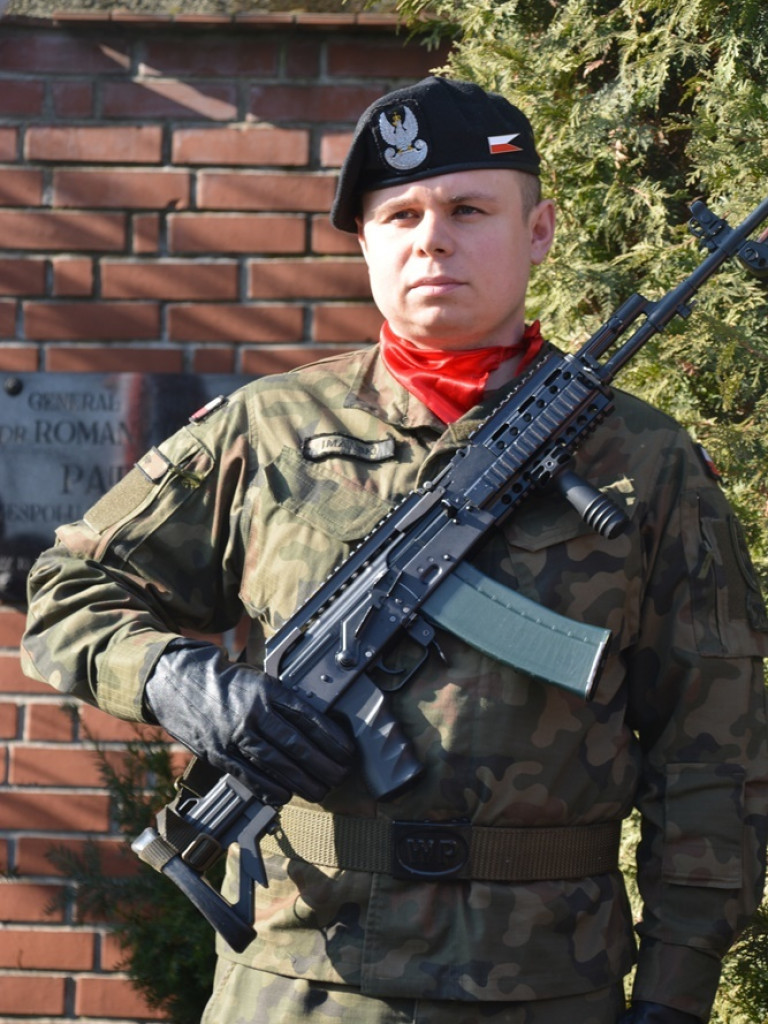 Umowa między ZSTiO a Szkołą Podoficerską Wojsk Lądowych podpisana w dzień patrona