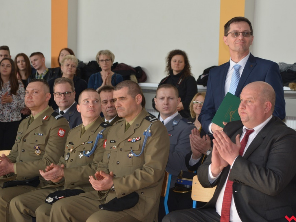 Umowa między ZSTiO a Szkołą Podoficerską Wojsk Lądowych podpisana w dzień patrona