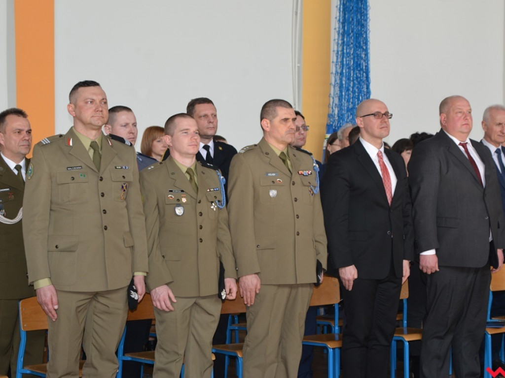 Umowa między ZSTiO a Szkołą Podoficerską Wojsk Lądowych podpisana w dzień patrona
