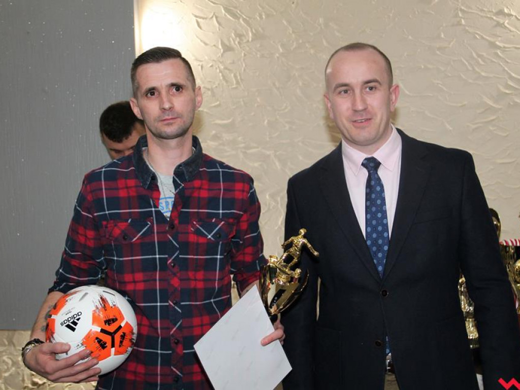 Halowe zmagania piłkarskie zakończone