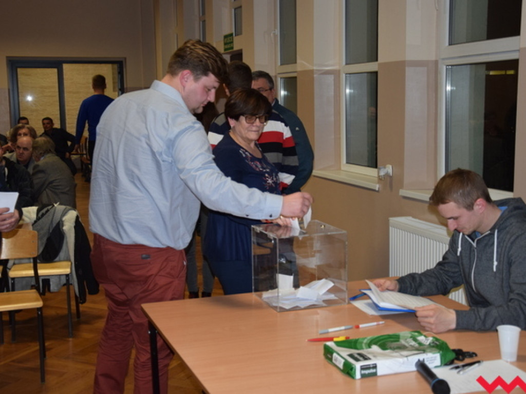 Supersprawozdanie, aplauz i... Agnieszka Frąckowiak nadal sołtysem Bieganowa!
