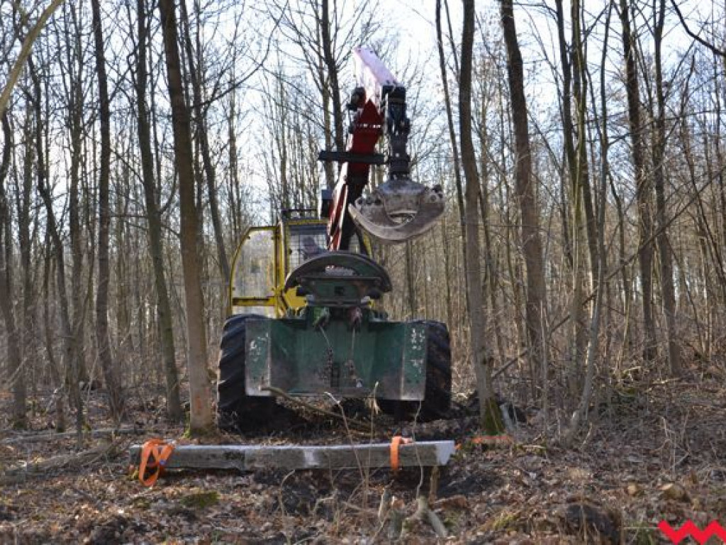 Po pół wieku rozebrano pomnik żołnierzy radzieckich w Sarnicach