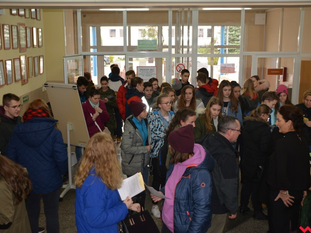 Kandydaci i kandydatki zapoznali się z ofertą edukacyjną Zespołu Szkół Technicznych i Ogólnokształcących