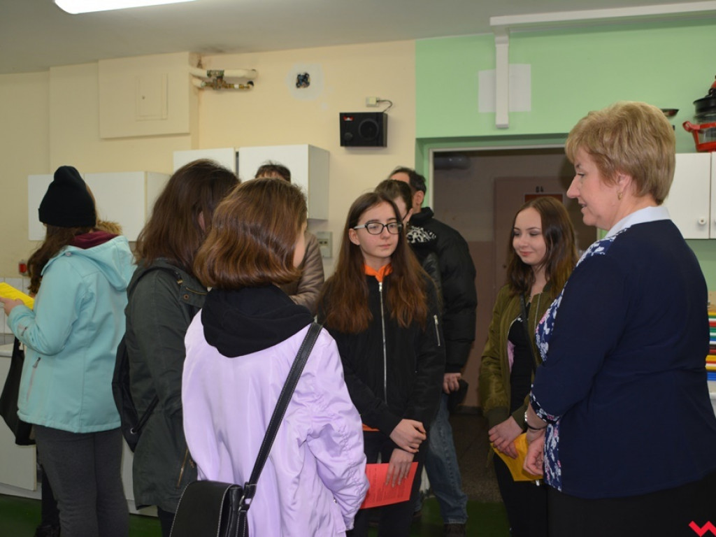 Kandydaci i kandydatki zapoznali się z ofertą edukacyjną Zespołu Szkół Technicznych i Ogólnokształcących