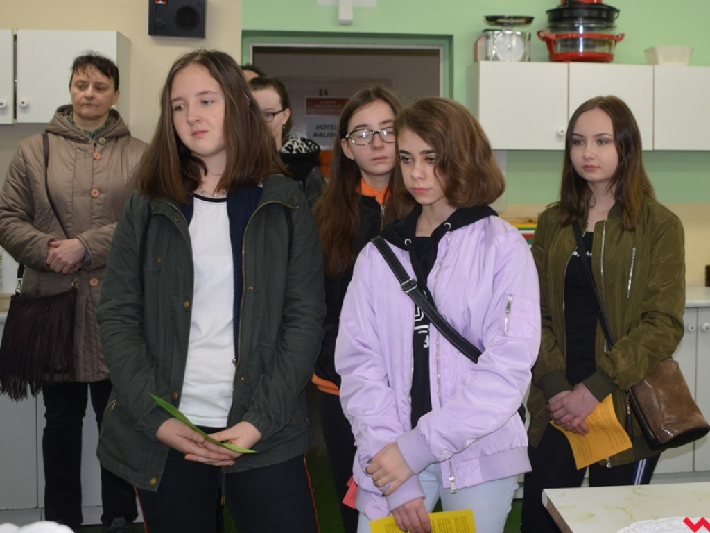 Kandydaci i kandydatki zapoznali się z ofertą edukacyjną Zespołu Szkół Technicznych i Ogólnokształcących