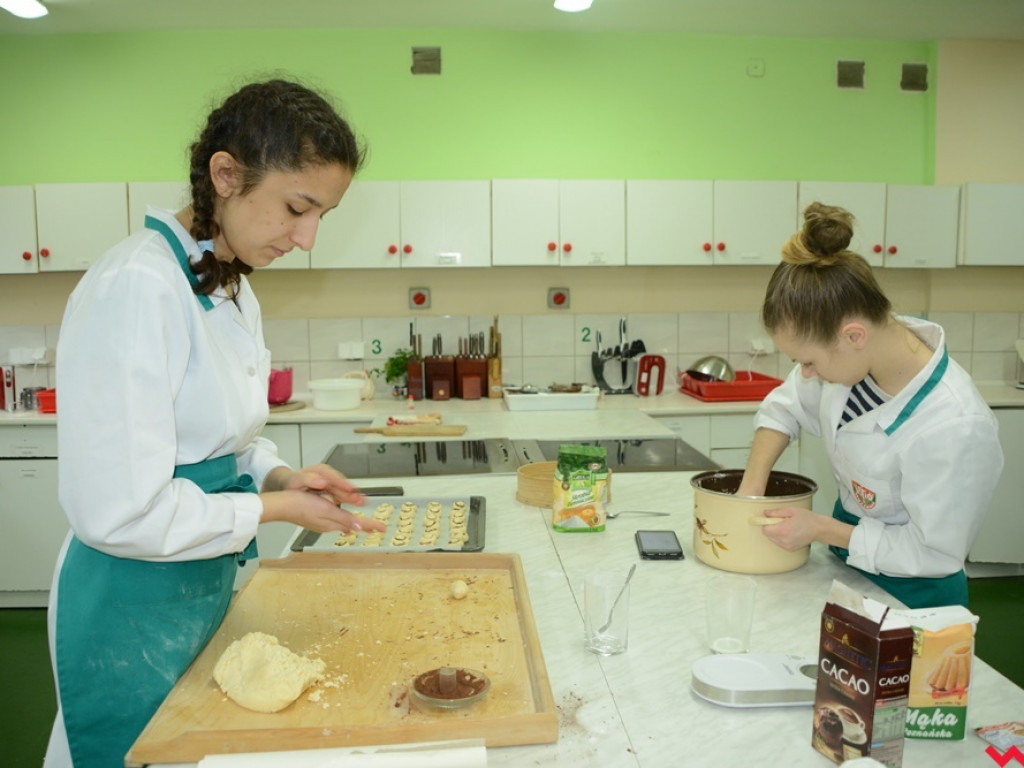 Kandydaci i kandydatki zapoznali się z ofertą edukacyjną Zespołu Szkół Technicznych i Ogólnokształcących