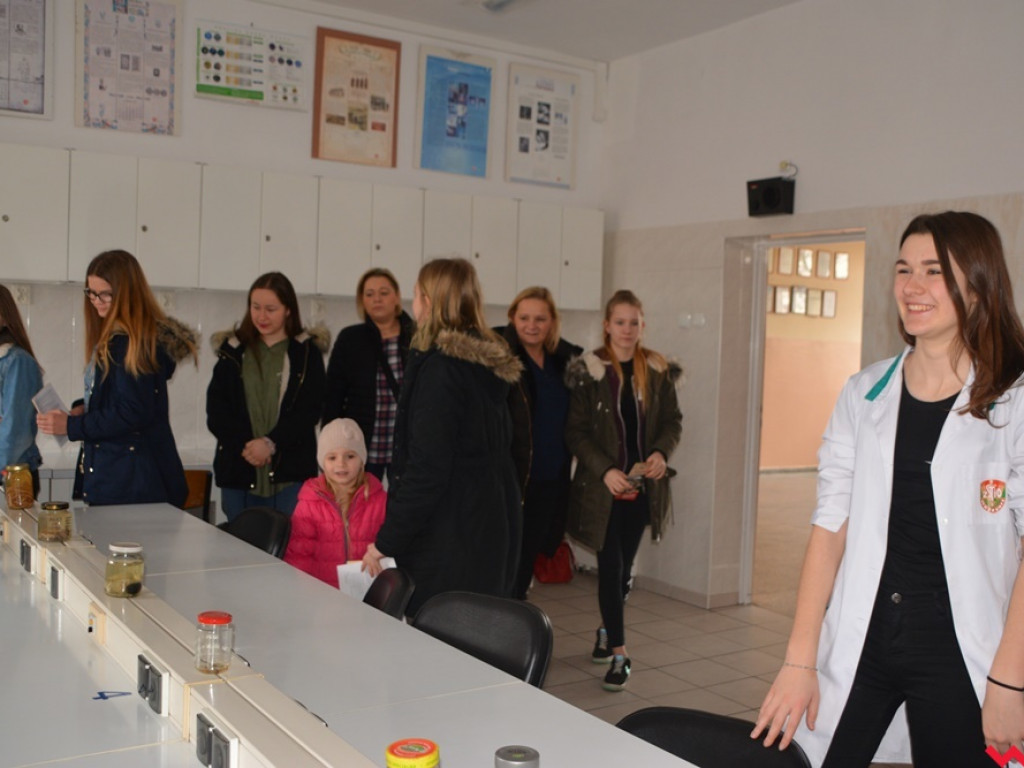 Kandydaci i kandydatki zapoznali się z ofertą edukacyjną Zespołu Szkół Technicznych i Ogólnokształcących