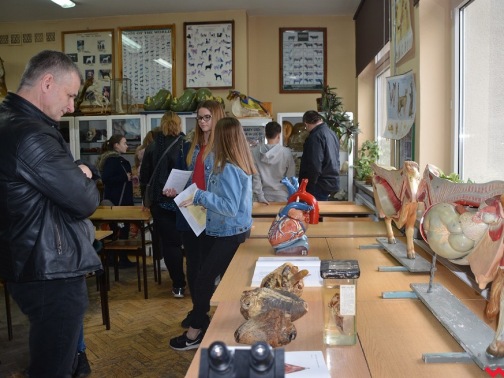 Kandydaci i kandydatki zapoznali się z ofertą edukacyjną Zespołu Szkół Technicznych i Ogólnokształcących