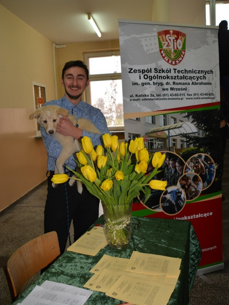 Kandydaci i kandydatki zapoznali się z ofertą edukacyjną Zespołu Szkół Technicznych i Ogólnokształcących