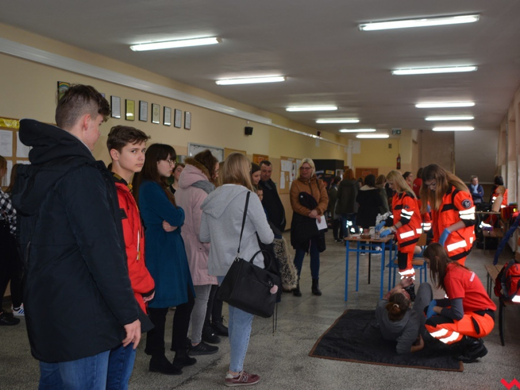 Kandydaci i kandydatki zapoznali się z ofertą edukacyjną Zespołu Szkół Technicznych i Ogólnokształcących