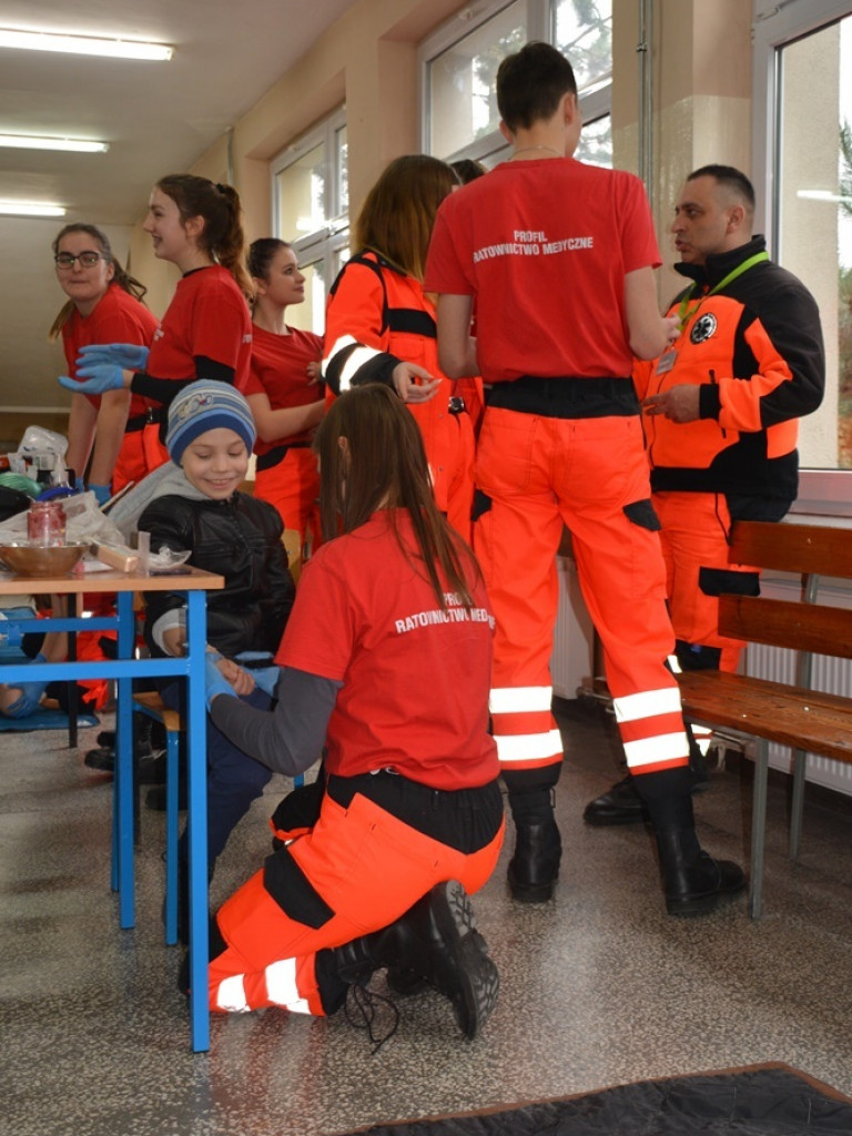 Kandydaci i kandydatki zapoznali się z ofertą edukacyjną Zespołu Szkół Technicznych i Ogólnokształcących