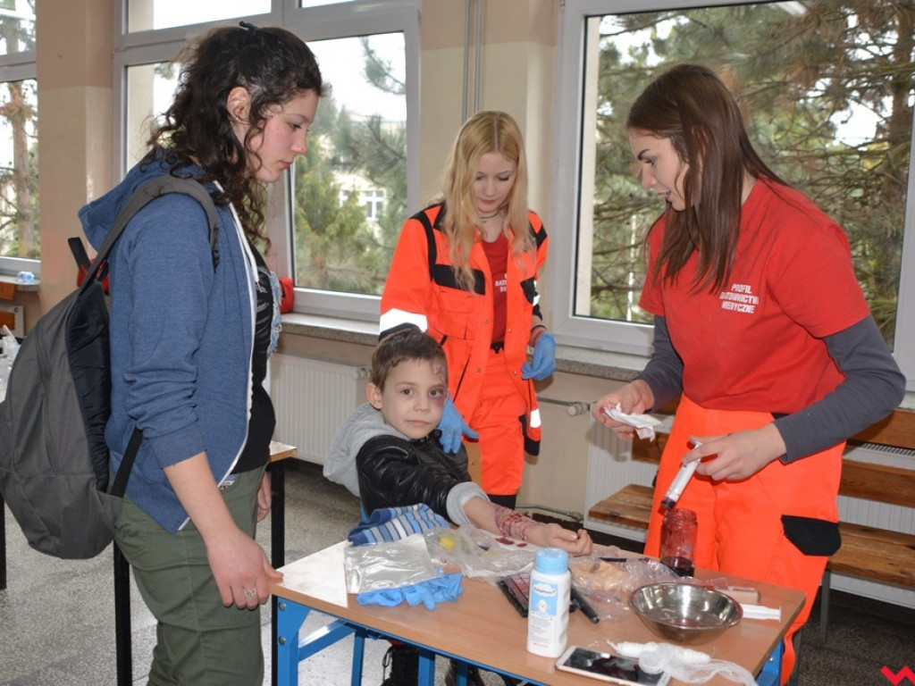 Kandydaci i kandydatki zapoznali się z ofertą edukacyjną Zespołu Szkół Technicznych i Ogólnokształcących