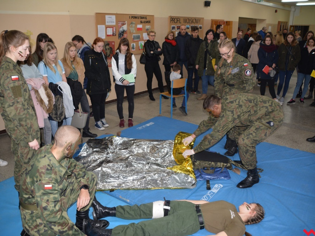 Kandydaci i kandydatki zapoznali się z ofertą edukacyjną Zespołu Szkół Technicznych i Ogólnokształcących