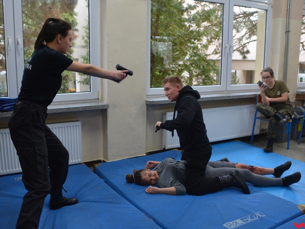 Kandydaci i kandydatki zapoznali się z ofertą edukacyjną Zespołu Szkół Technicznych i Ogólnokształcących