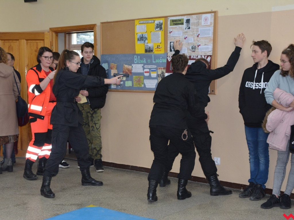 Kandydaci i kandydatki zapoznali się z ofertą edukacyjną Zespołu Szkół Technicznych i Ogólnokształcących