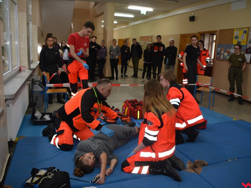 Kandydaci i kandydatki zapoznali się z ofertą edukacyjną Zespołu Szkół Technicznych i Ogólnokształcących