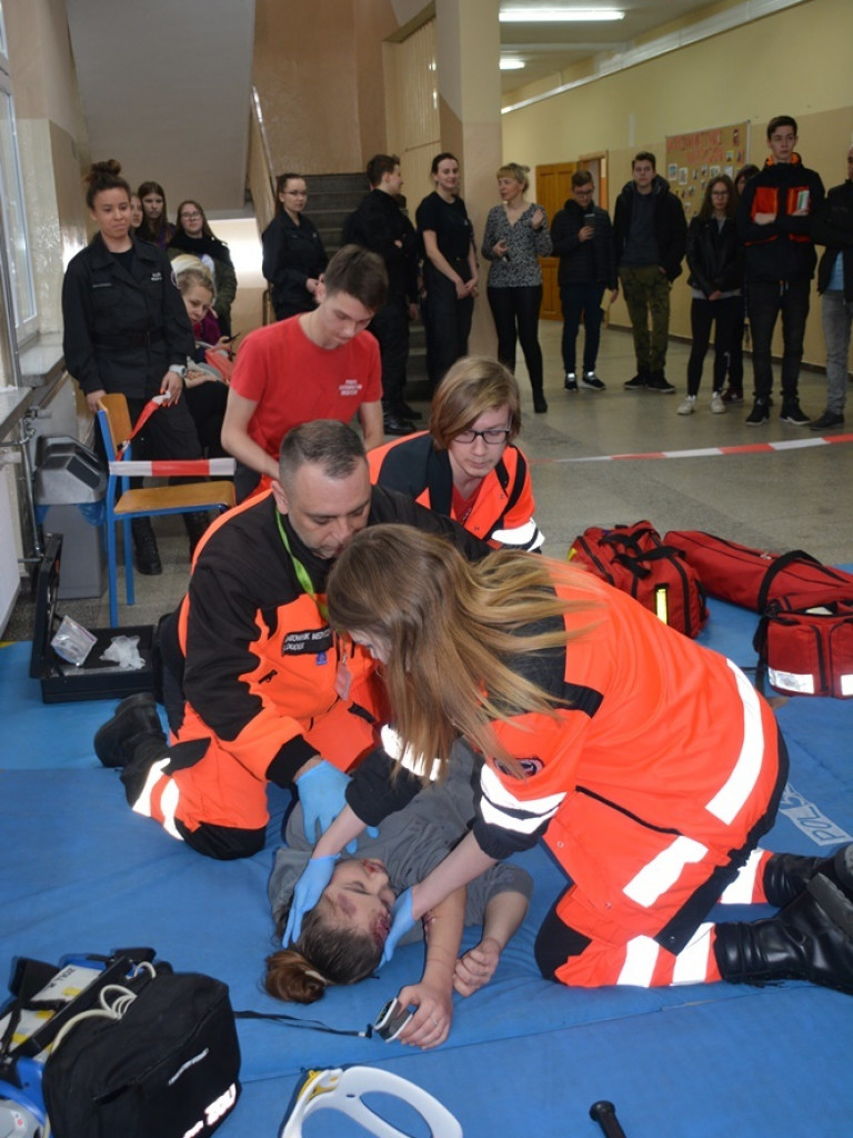 Kandydaci i kandydatki zapoznali się z ofertą edukacyjną Zespołu Szkół Technicznych i Ogólnokształcących