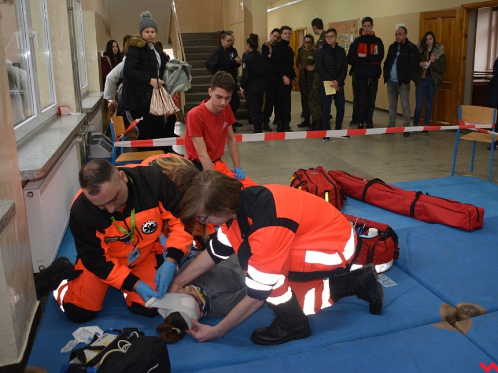 Kandydaci i kandydatki zapoznali się z ofertą edukacyjną Zespołu Szkół Technicznych i Ogólnokształcących