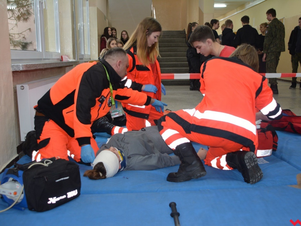 Kandydaci i kandydatki zapoznali się z ofertą edukacyjną Zespołu Szkół Technicznych i Ogólnokształcących