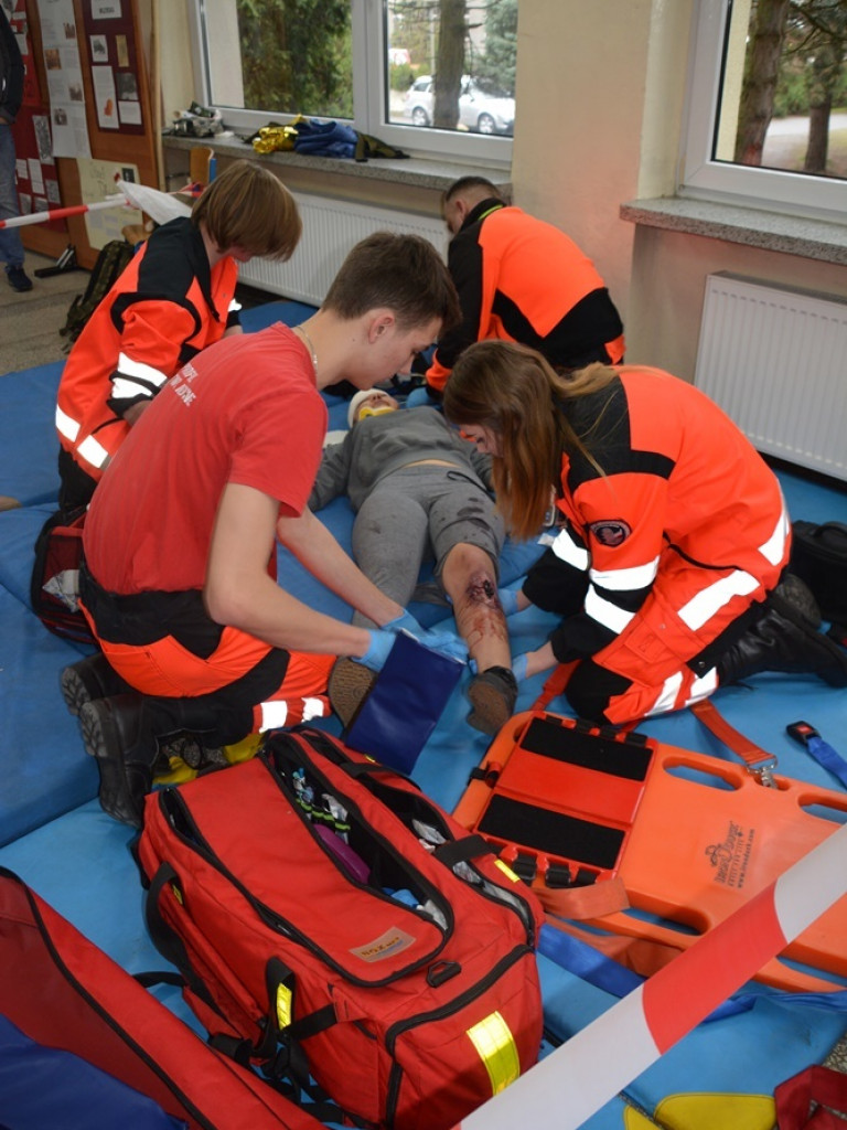 Kandydaci i kandydatki zapoznali się z ofertą edukacyjną Zespołu Szkół Technicznych i Ogólnokształcących