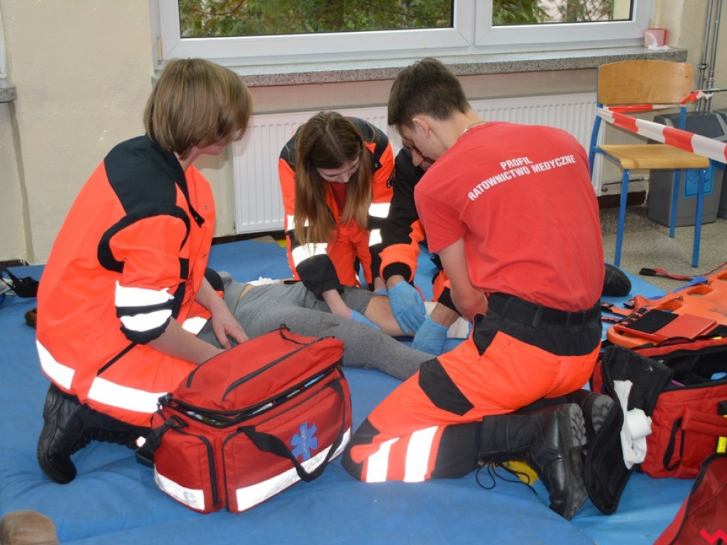 Kandydaci i kandydatki zapoznali się z ofertą edukacyjną Zespołu Szkół Technicznych i Ogólnokształcących