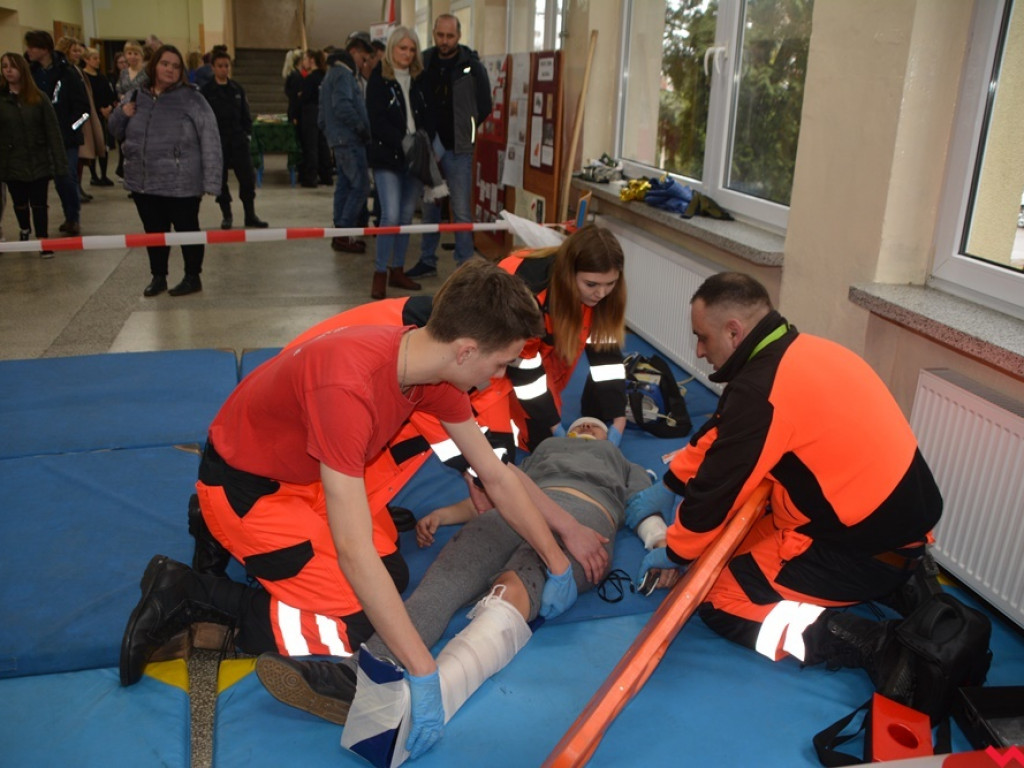 Kandydaci i kandydatki zapoznali się z ofertą edukacyjną Zespołu Szkół Technicznych i Ogólnokształcących
