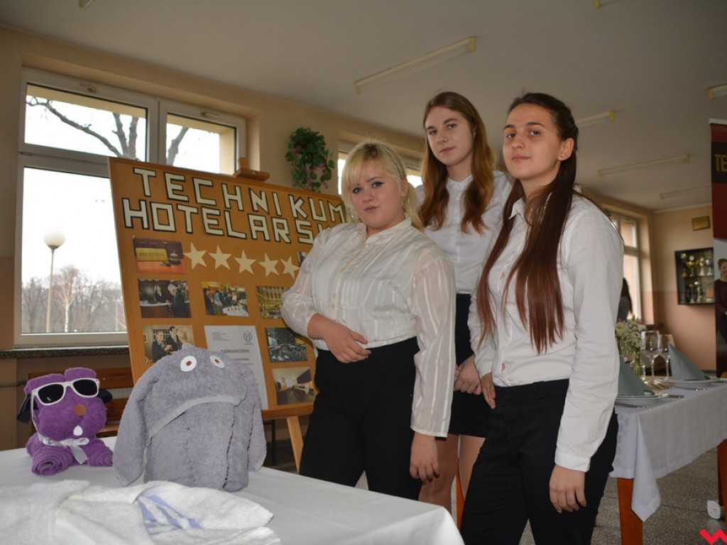 Kandydaci i kandydatki zapoznali się z ofertą edukacyjną Zespołu Szkół Technicznych i Ogólnokształcących