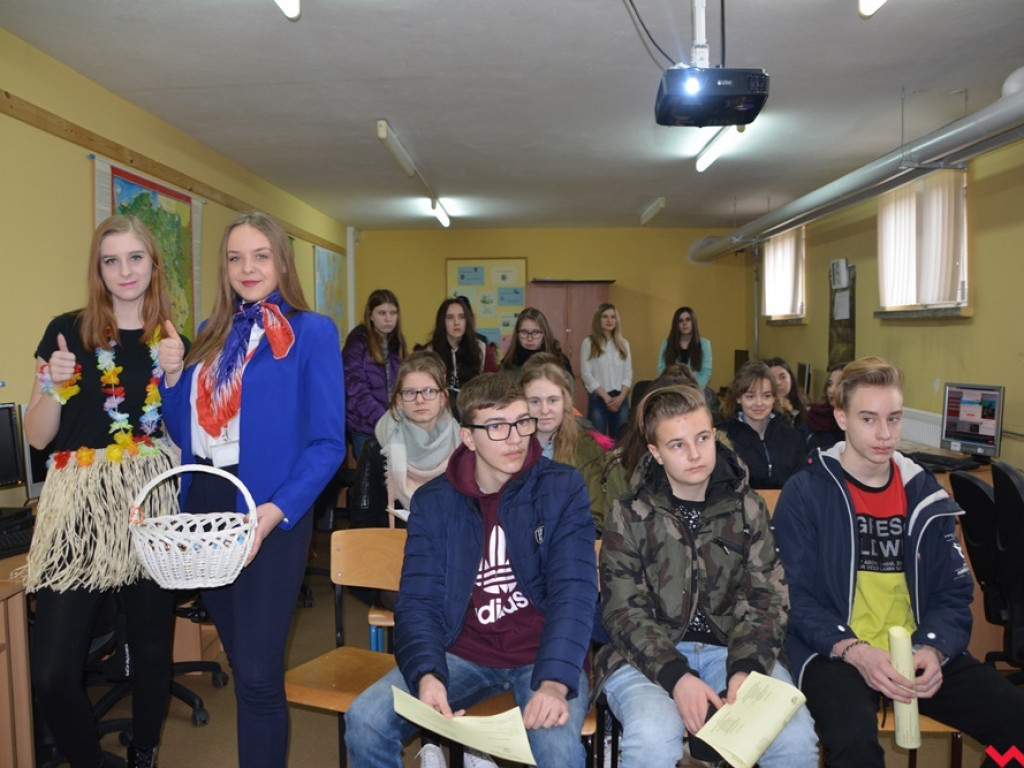 Kandydaci i kandydatki zapoznali się z ofertą edukacyjną Zespołu Szkół Technicznych i Ogólnokształcących