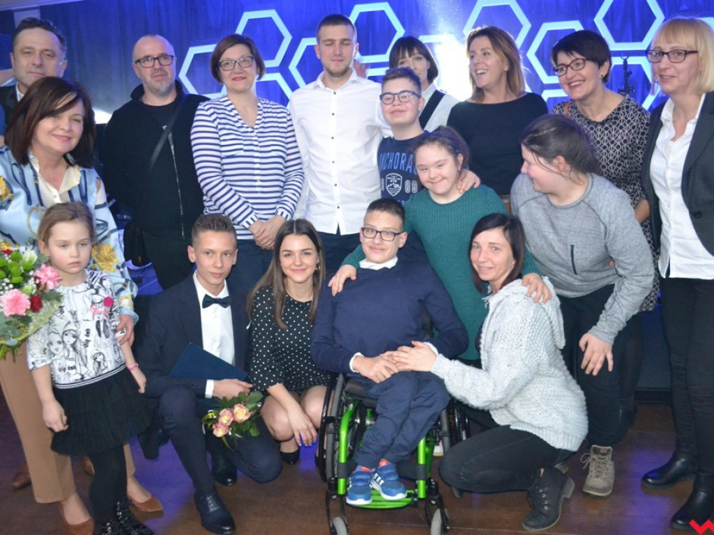 Koncert marzeń dla Mikołaja. Młodzież po raz kolejny pokazała jak pomagać