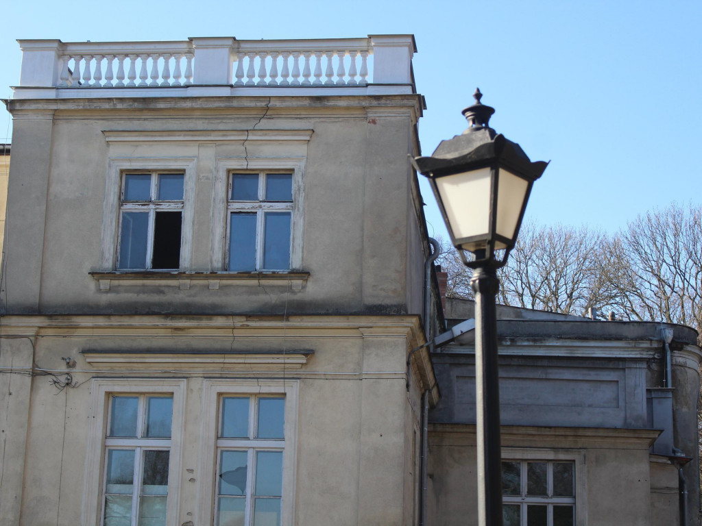Wyruszamy na szlak (7) - opowieść o historii i najbliższej przyszłości nekielskiego pałacu