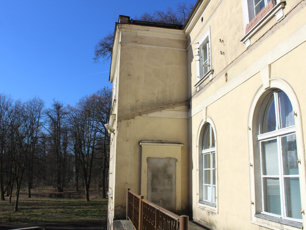 Wyruszamy na szlak (7) - opowieść o historii i najbliższej przyszłości nekielskiego pałacu