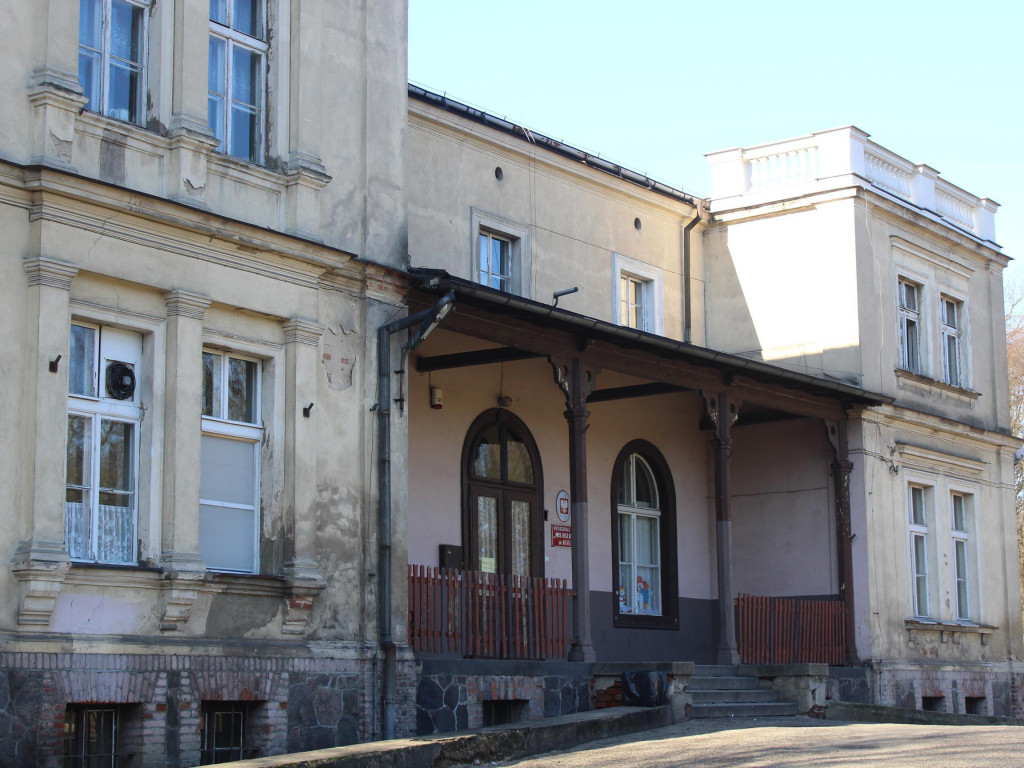 Wyruszamy na szlak (7) - opowieść o historii i najbliższej przyszłości nekielskiego pałacu