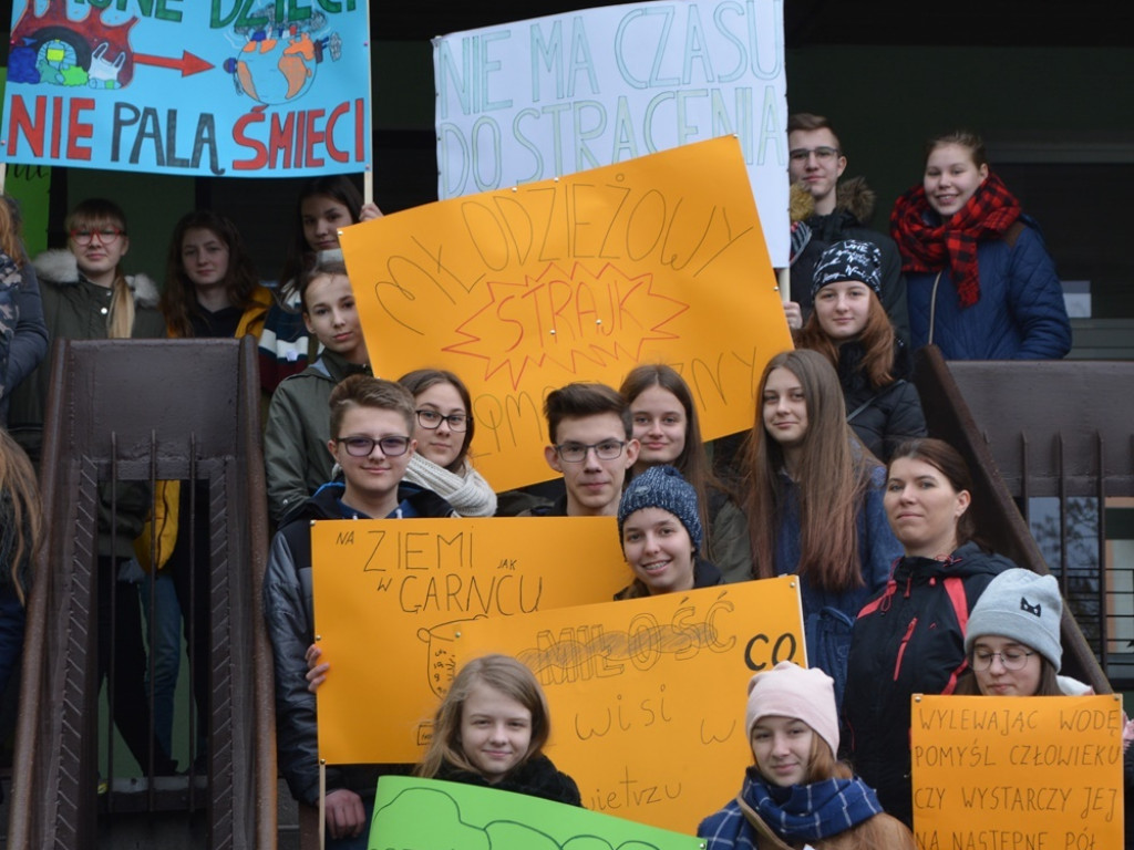 To były wagary w obronie własnej przyszłości. Młodzieżowy Strajk Klimatyczny na naszych ulicach