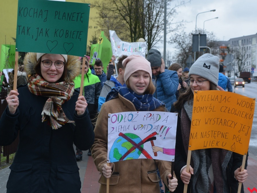 To były wagary w obronie własnej przyszłości. Młodzieżowy Strajk Klimatyczny na naszych ulicach