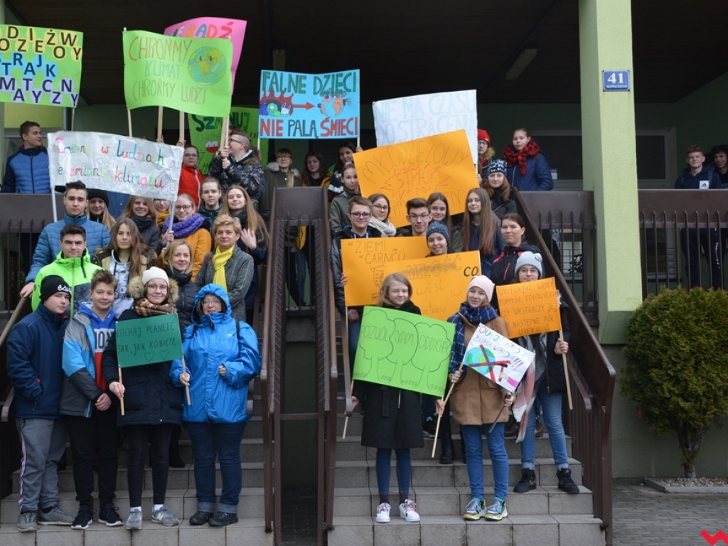 To były wagary w obronie własnej przyszłości. Młodzieżowy Strajk Klimatyczny na naszych ulicach