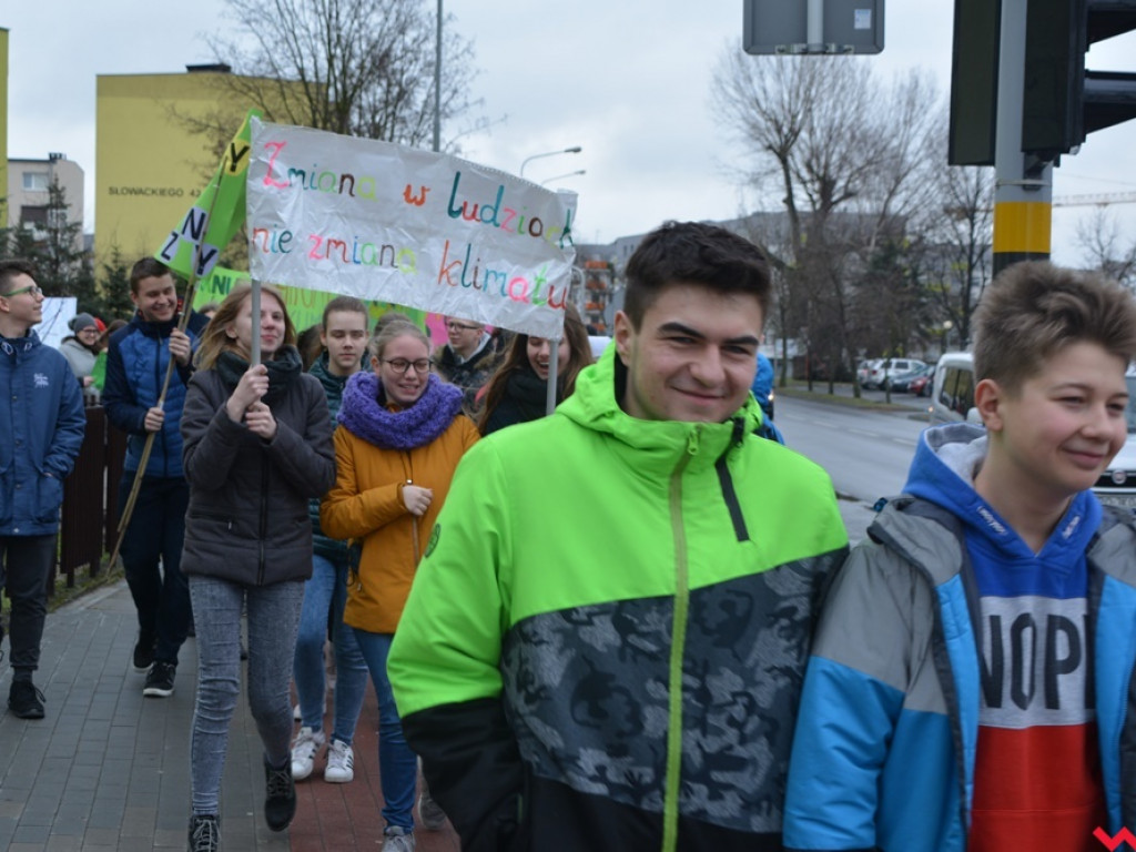 To były wagary w obronie własnej przyszłości. Młodzieżowy Strajk Klimatyczny na naszych ulicach