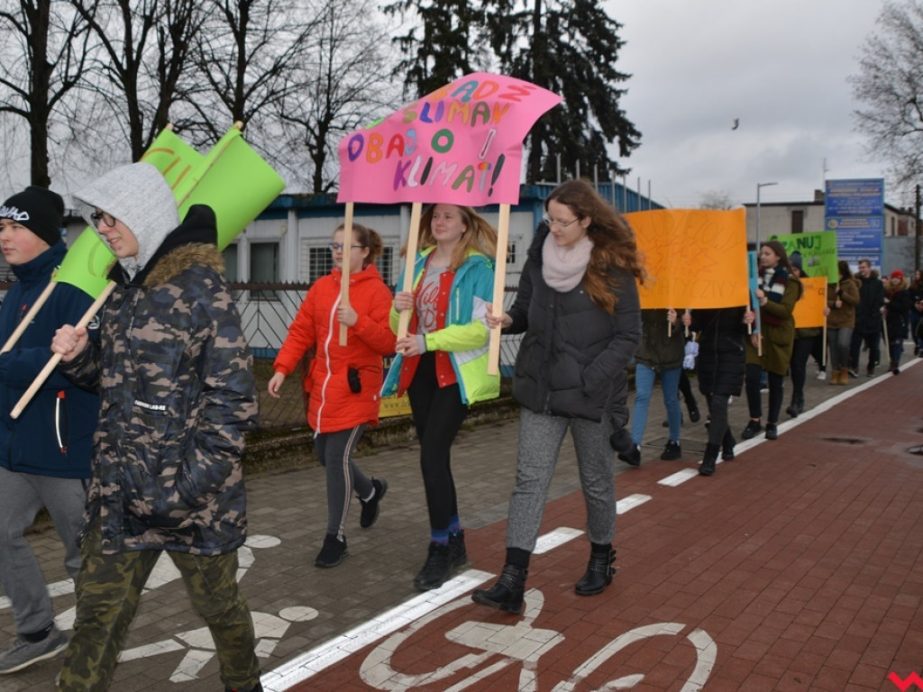 To były wagary w obronie własnej przyszłości. Młodzieżowy Strajk Klimatyczny na naszych ulicach