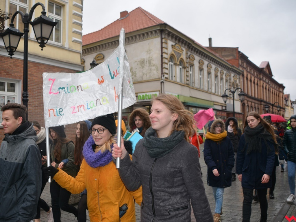 To były wagary w obronie własnej przyszłości. Młodzieżowy Strajk Klimatyczny na naszych ulicach