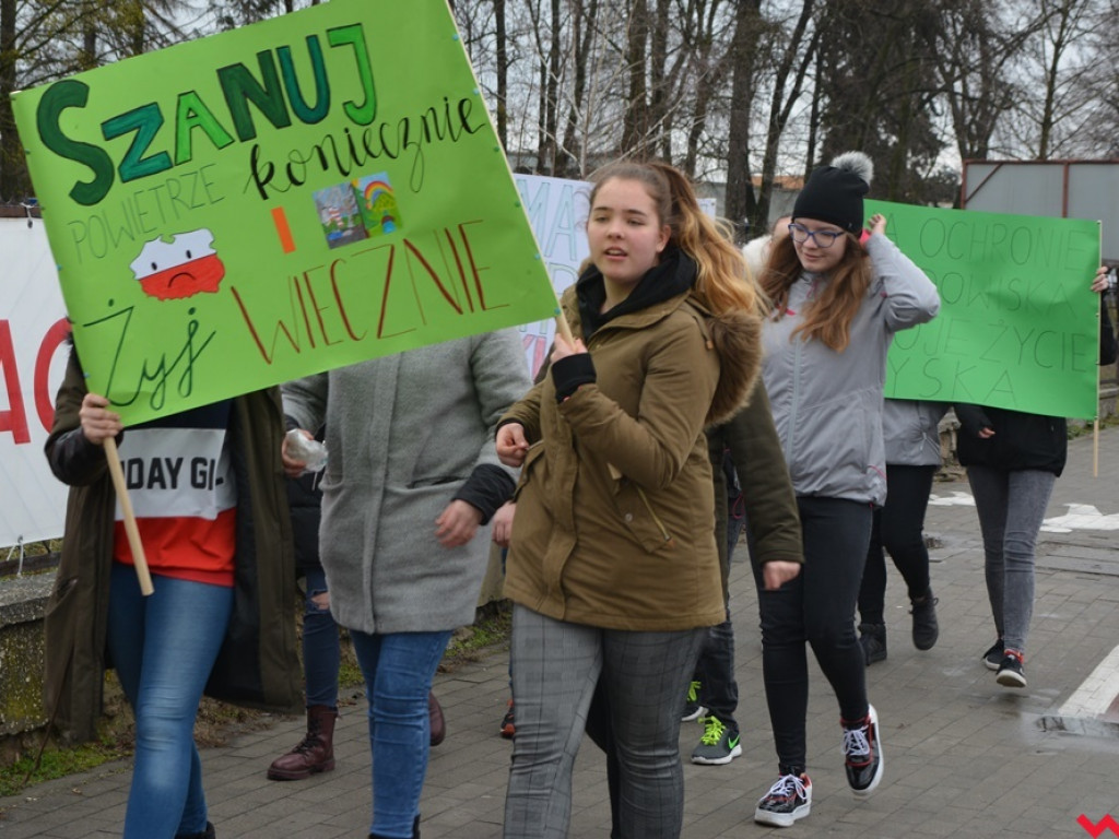 To były wagary w obronie własnej przyszłości. Młodzieżowy Strajk Klimatyczny na naszych ulicach