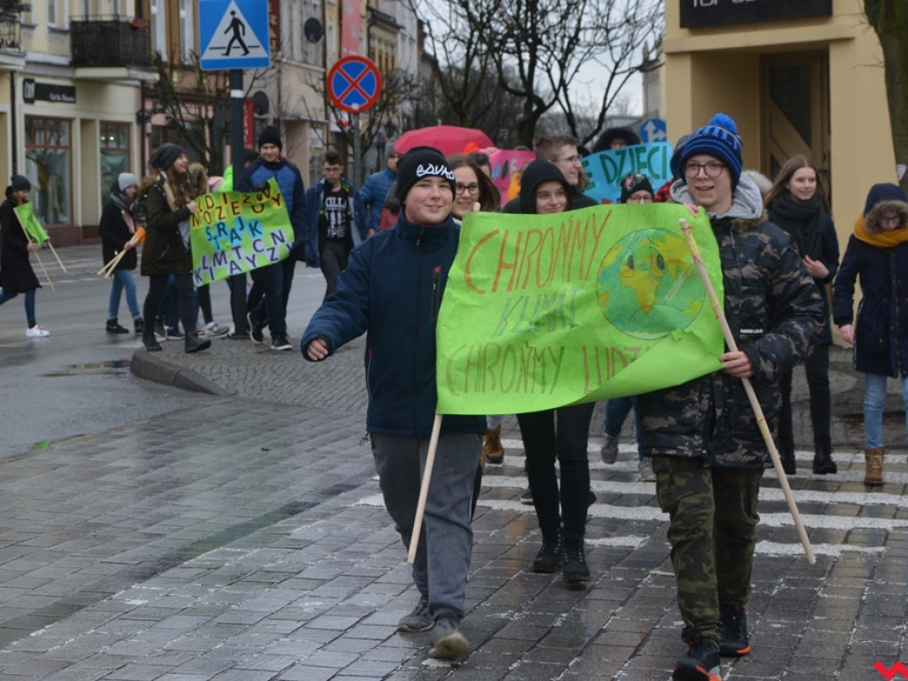 To były wagary w obronie własnej przyszłości. Młodzieżowy Strajk Klimatyczny na naszych ulicach