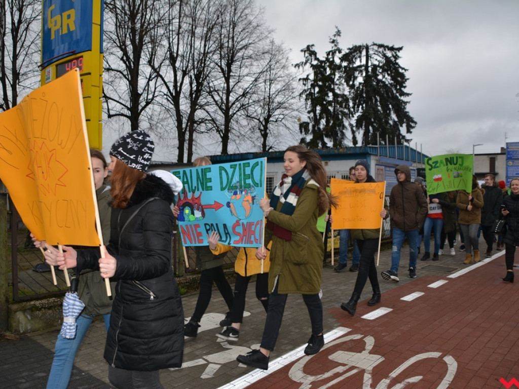 To były wagary w obronie własnej przyszłości. Młodzieżowy Strajk Klimatyczny na naszych ulicach
