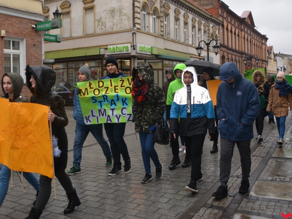To były wagary w obronie własnej przyszłości. Młodzieżowy Strajk Klimatyczny na naszych ulicach
