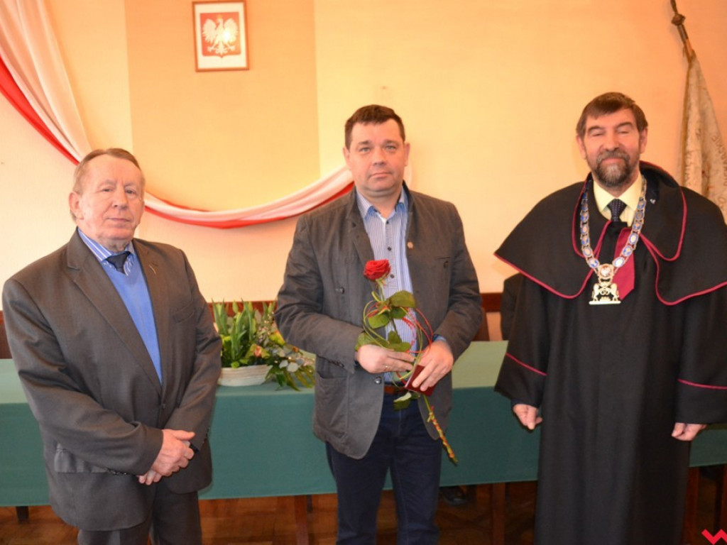 Kazimierz Podlewski odebrał platynowy medal, a Marian Gawron podziękował za współpracę