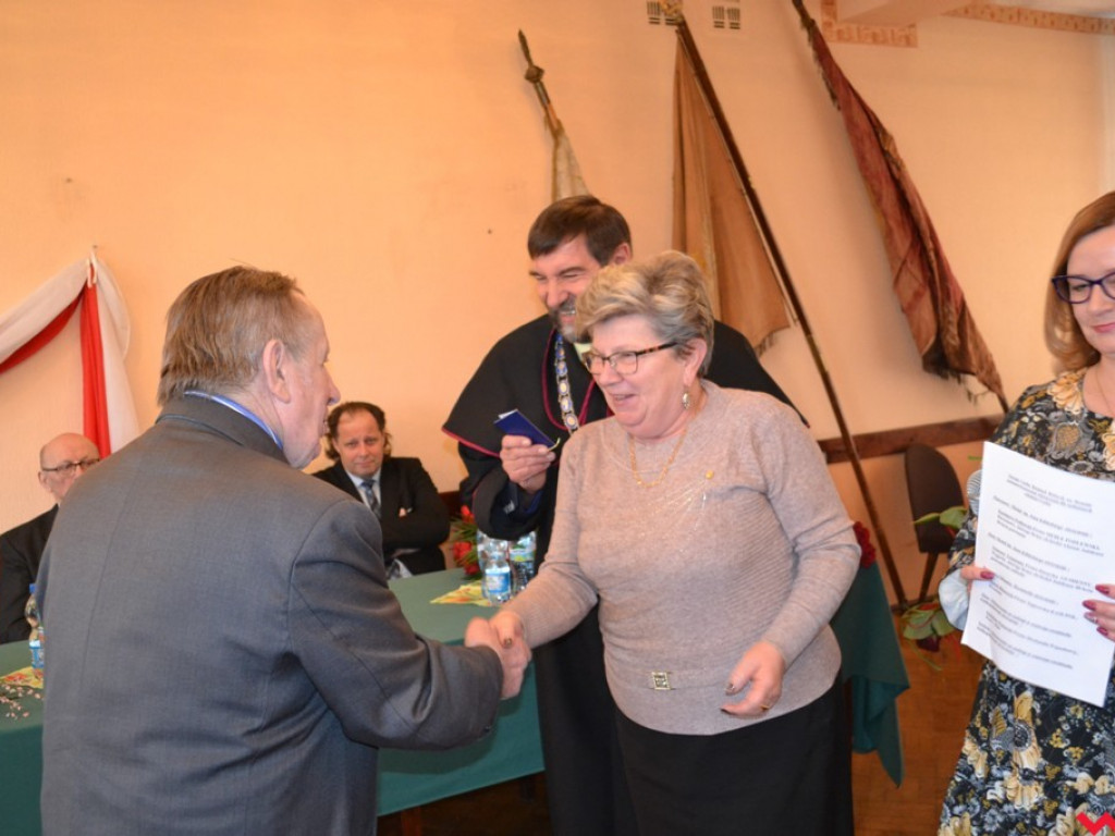 Kazimierz Podlewski odebrał platynowy medal, a Marian Gawron podziękował za współpracę