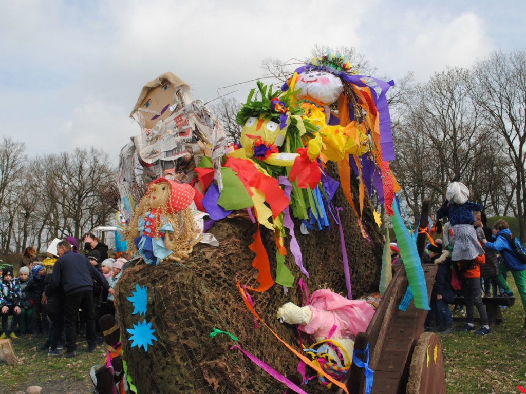 Dzieci z całej Wielkopolski powitały wiosnę w Grzybowie