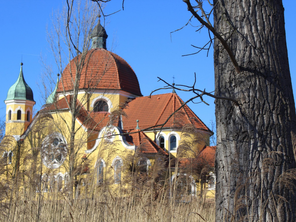 Wyruszamy na szlak (8) - nietypowa bryła, czyli kościół św. Andrzeja Apostoła w Nekli