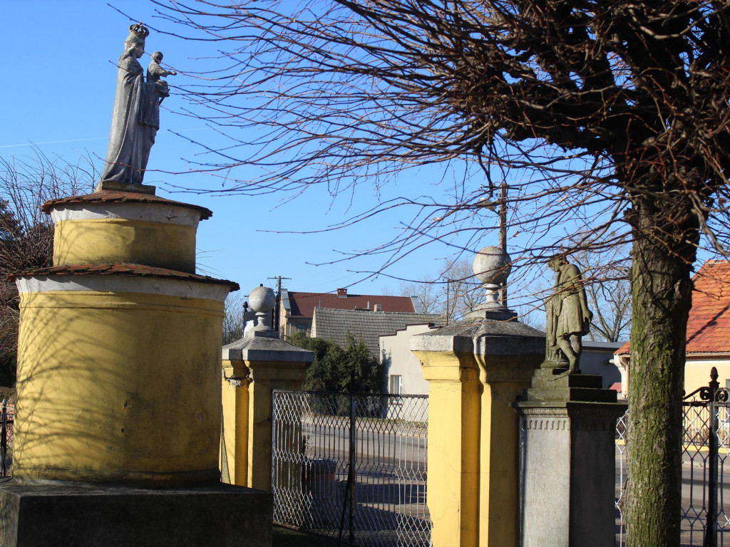 Wyruszamy na szlak (8) - nietypowa bryła, czyli kościół św. Andrzeja Apostoła w Nekli