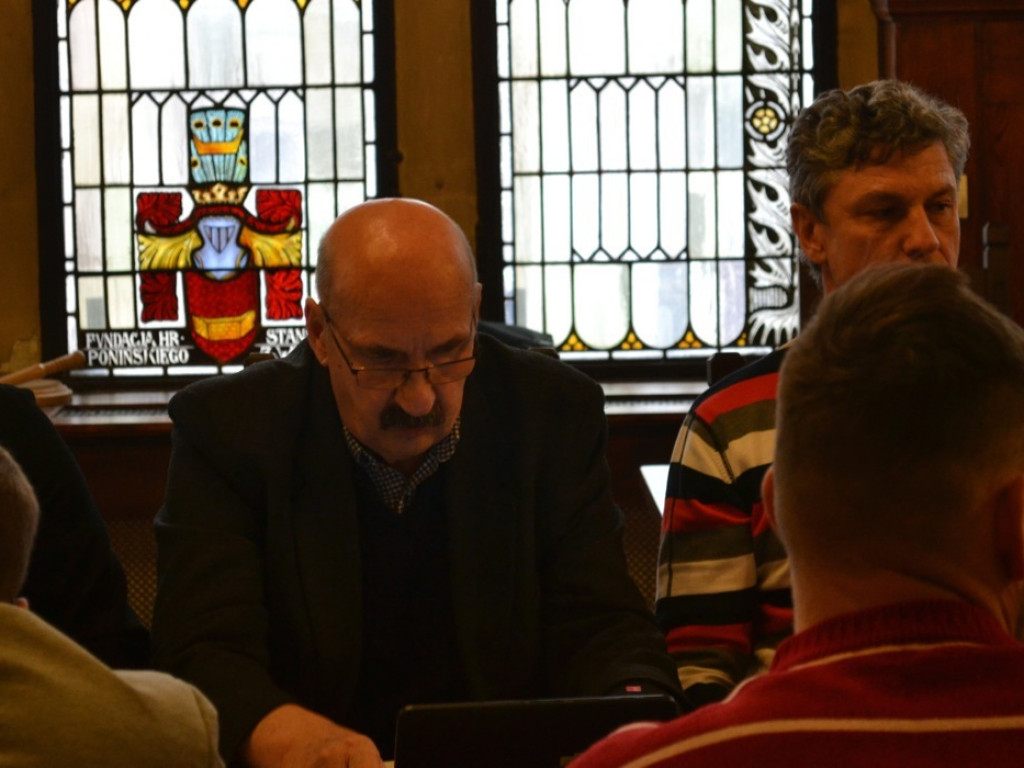 Burmistrz Tomasz Kałużny wyjaśnia przyczyny podwyżek za śmieci